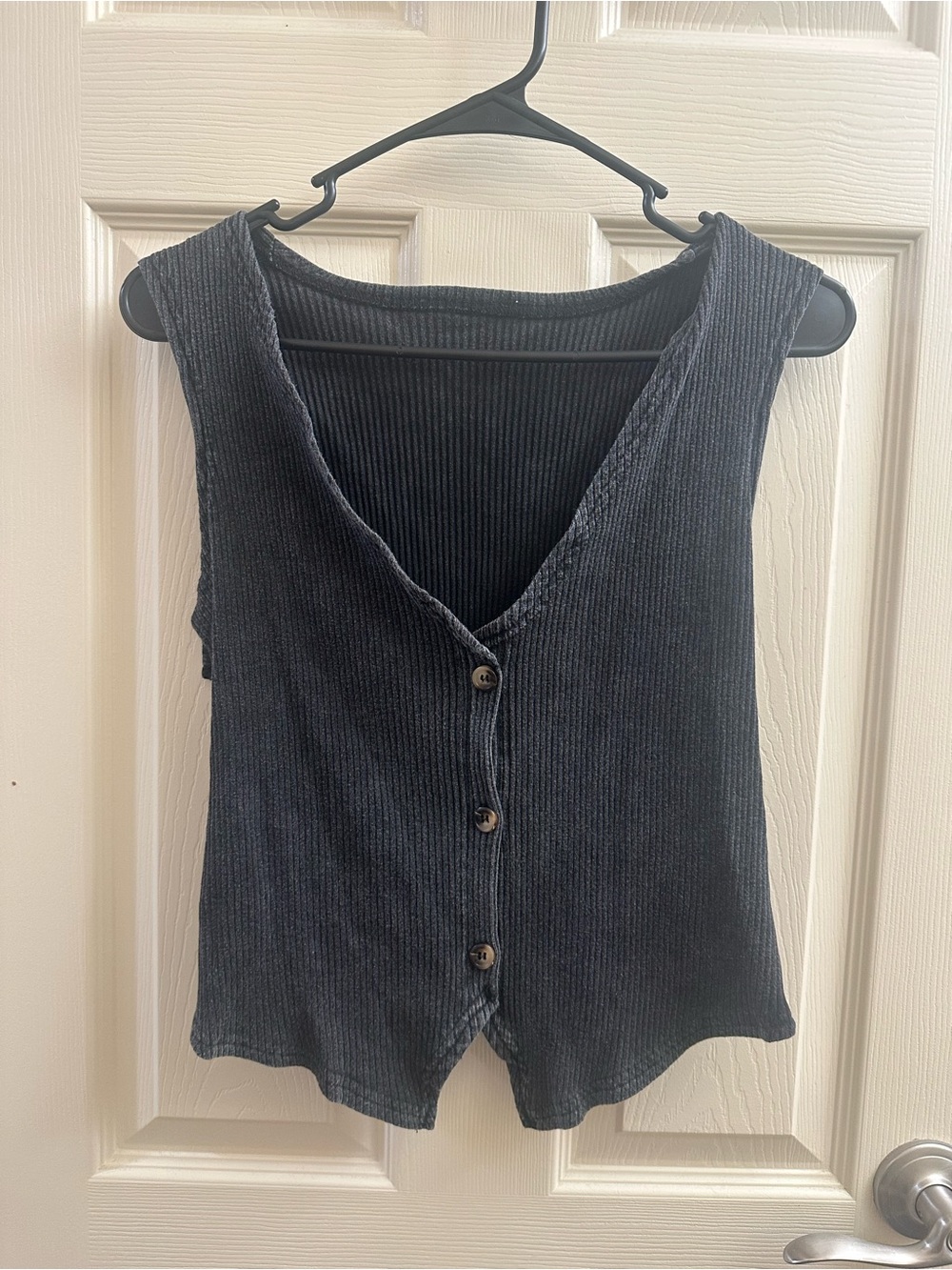 SHEIN Black Ribbed V-Neck Button Tank